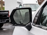 2024 Chevrolet Suburban 4WD 4dr LS