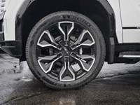 2025 GMC Sierra EV e4WD Crew Cab Max Range Denali