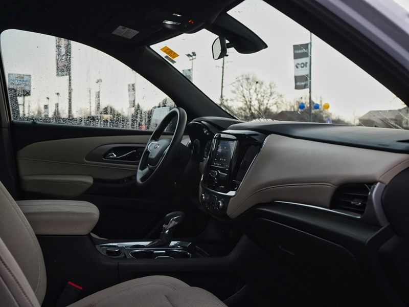 2022 Chevrolet Traverse LS |AWD | OFFLEASE | SERVICEDHERE | 1OWNER | 8PASS