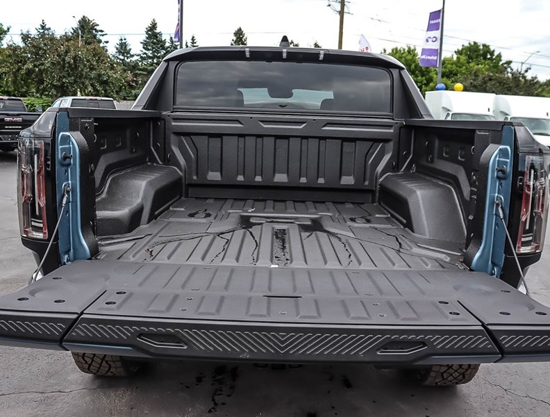 2024 GMC HUMMER EV Pickup DEMO e4WD Crew Cab 3X