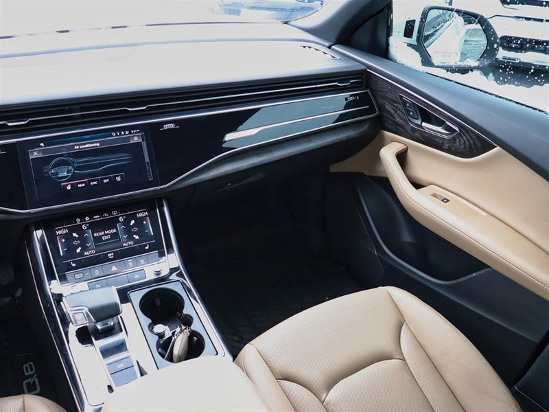 2023 Audi Q8 Progressiv | 1OWNER | OFFLEASE | NEWFRONTBRAKES |
