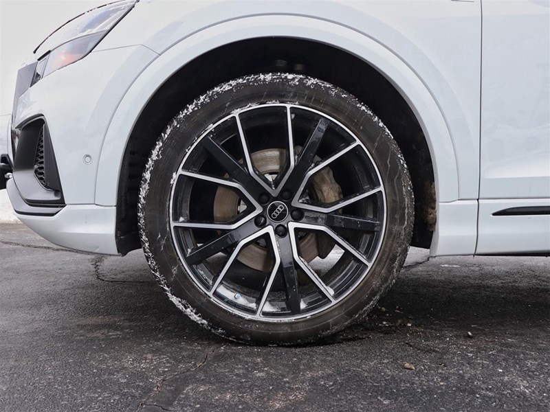 2023 Audi Q8 Progressiv | 1OWNER | OFFLEASE | NEWFRONTBRAKES |