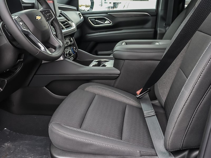 2024 Chevrolet Suburban 4WD 4dr LS