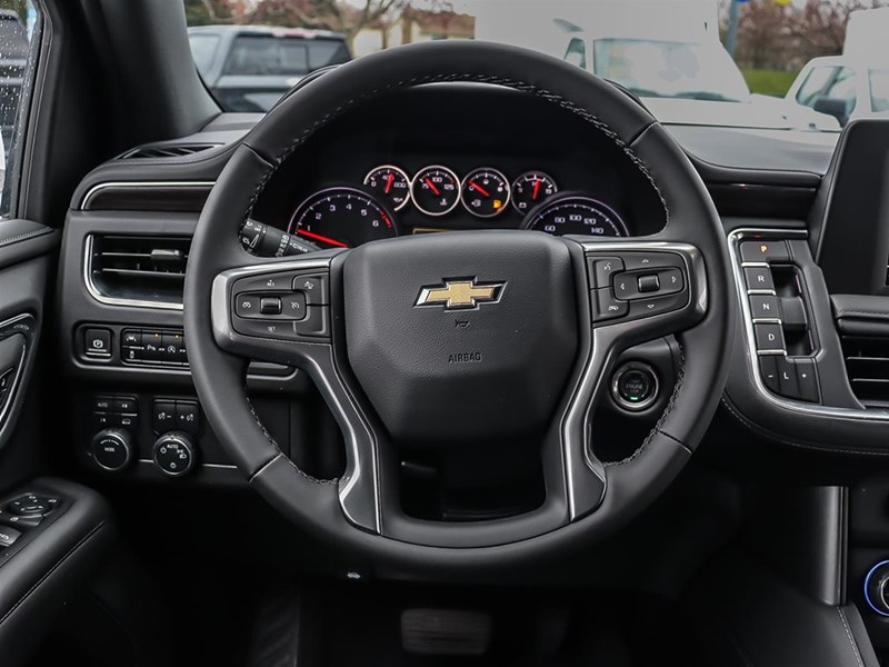 2024 Chevrolet Suburban 4WD 4dr LS