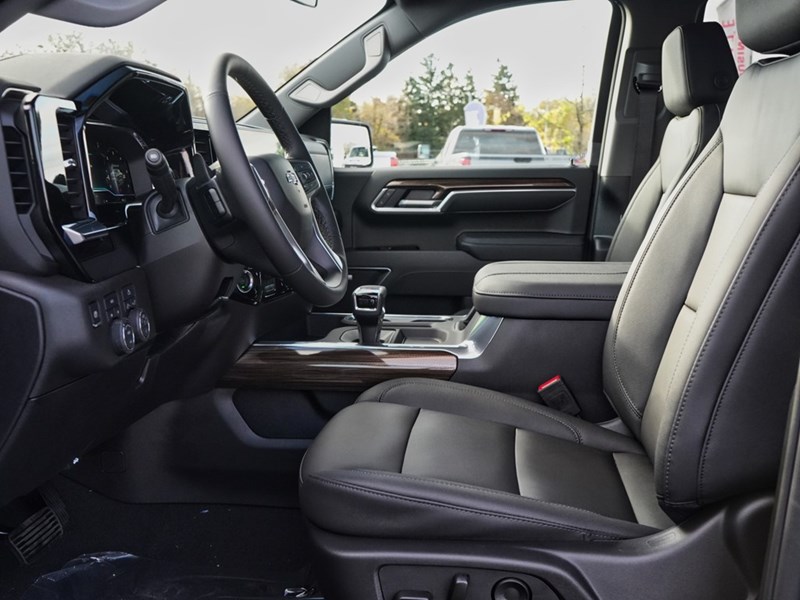 2025 Chevrolet Silverado 1500 4WD Crew Cab 147