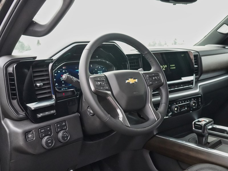 2025 Chevrolet Silverado 1500 4WD Crew Cab 147