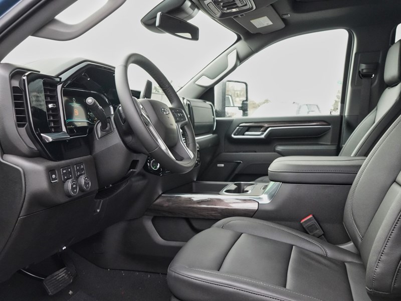 2025 Chevrolet Silverado 2500HD 4WD Crew Cab 159