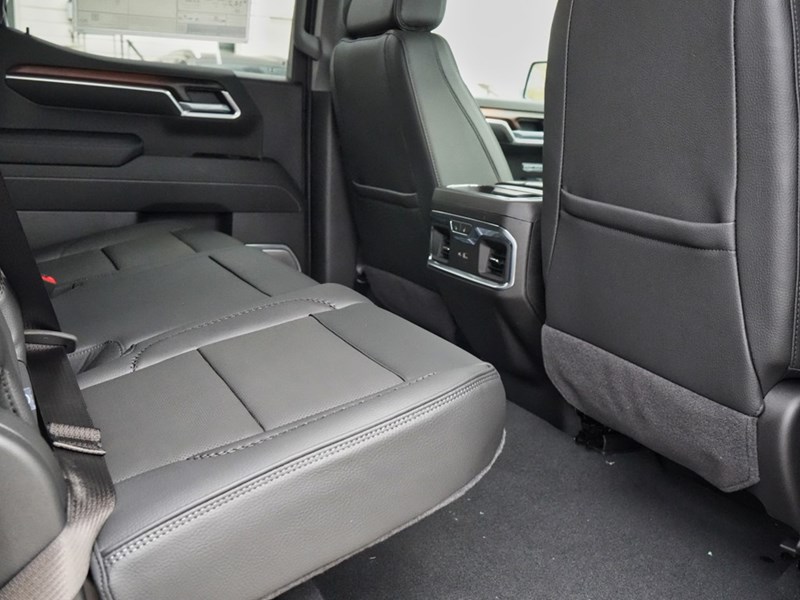 2025 GMC Sierra 1500 DEMO 4WD Crew Cab 147