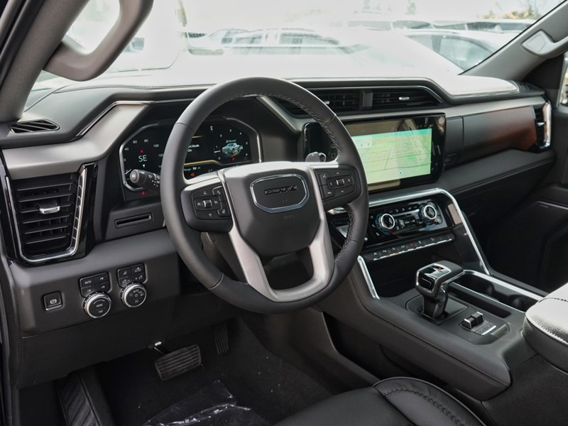 2025 GMC Sierra 1500 DEMO 4WD Crew Cab 147