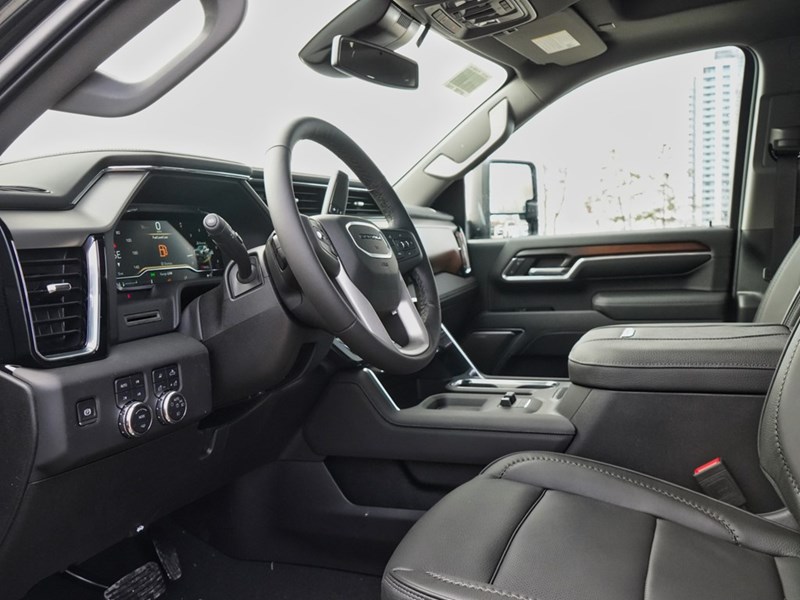 2025 GMC Sierra 2500HD 4WD Crew Cab 159