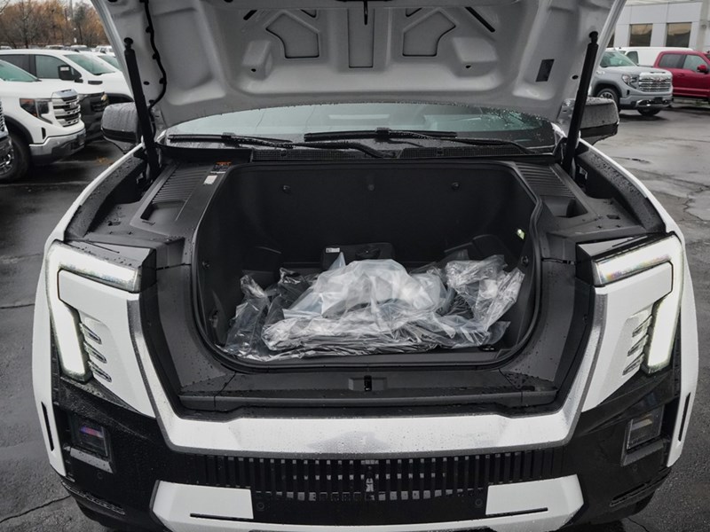 2025 GMC Sierra EV e4WD Crew Cab Max Range Denali