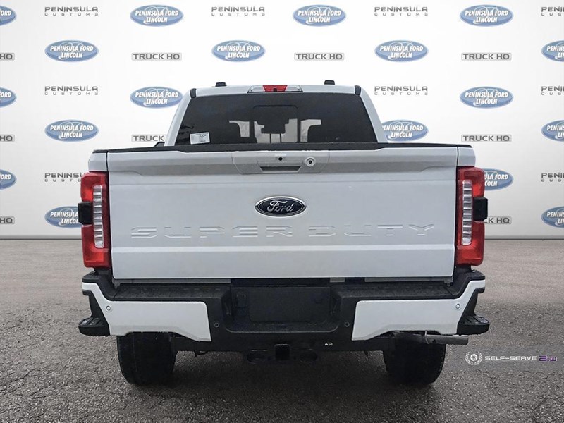 2024 FORD F-250 XLT 4WD CREW CAB 6.75' BOX