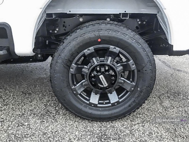 2024 FORD F-250 XLT 4WD CREW CAB 6.75' BOX