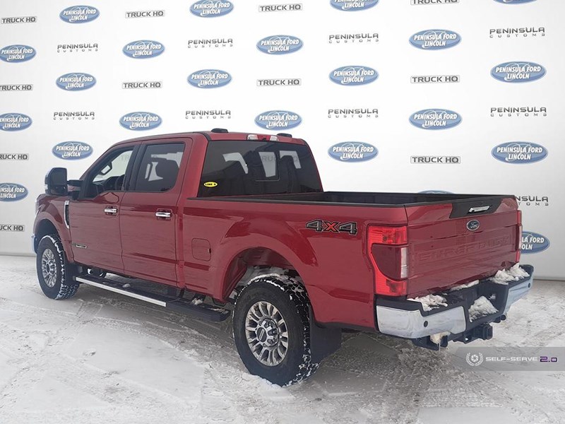 2022 FORD F-250 XLT 4WD CREW CAB 6.75' BOX