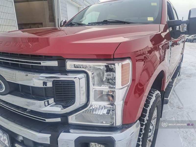 2022 FORD F-250 XLT 4WD CREW CAB 6.75' BOX