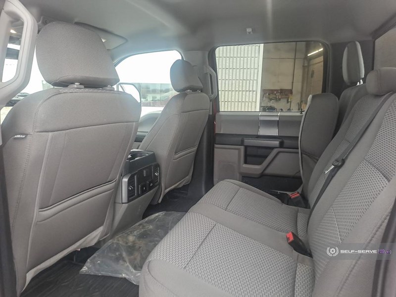 2022 FORD F-250 XLT 4WD CREW CAB 6.75' BOX