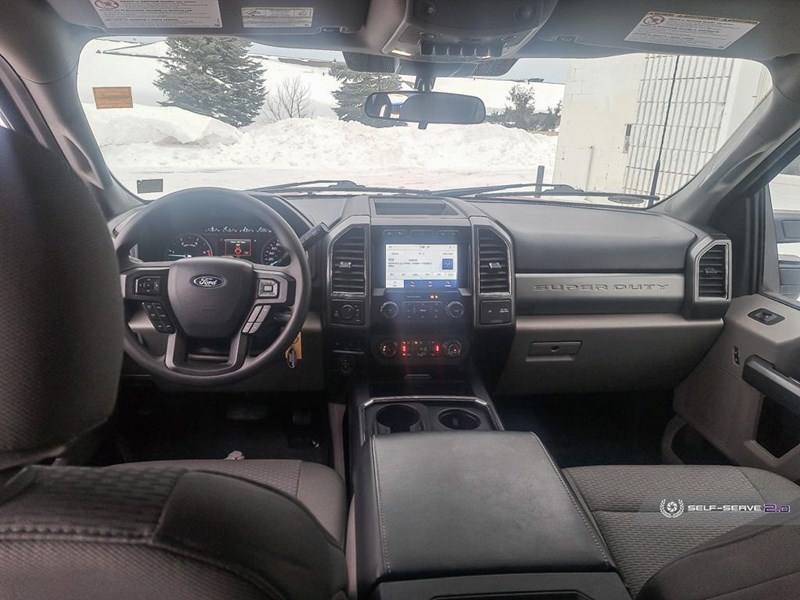 2022 FORD F-250 XLT 4WD CREW CAB 6.75' BOX