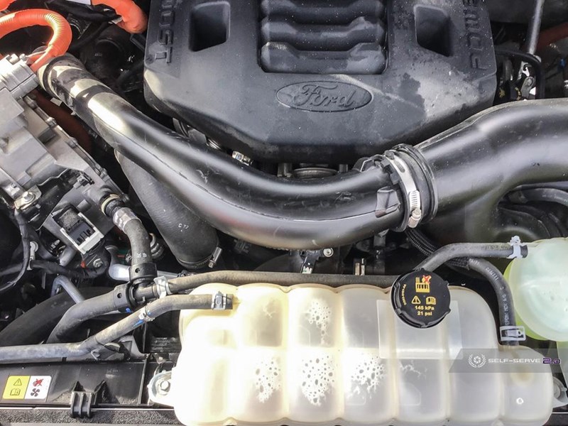 2022 FORD F-150 LARIAT 4WD SUPERCREW 5.5' BOX