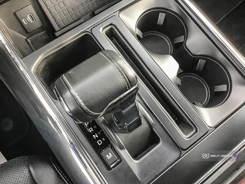 2022 FORD F-150 LARIAT 4WD SUPERCREW 5.5' BOX