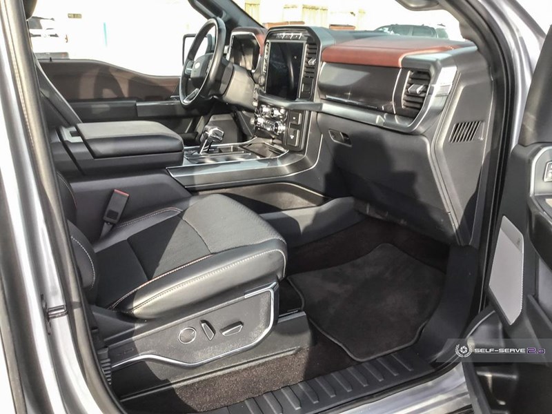 2022 FORD F-150 LARIAT 4WD SUPERCREW 5.5' BOX