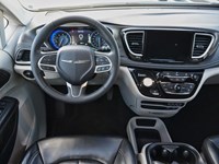 2022 Chrysler Pacifica Touring L FWD