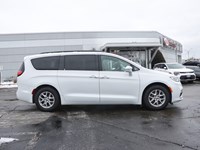 2022 Chrysler Pacifica Touring L FWD