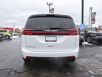 2022 Chrysler Pacifica Touring L FWD