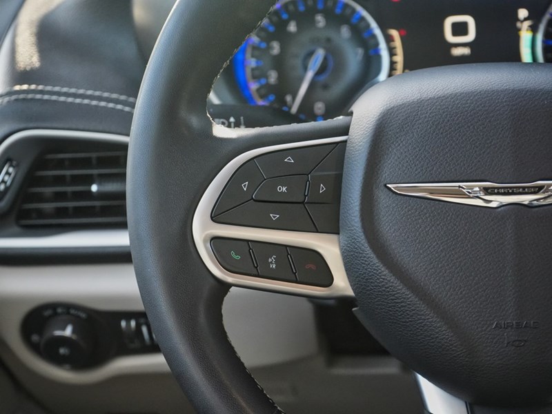 2022 Chrysler Pacifica Touring L FWD