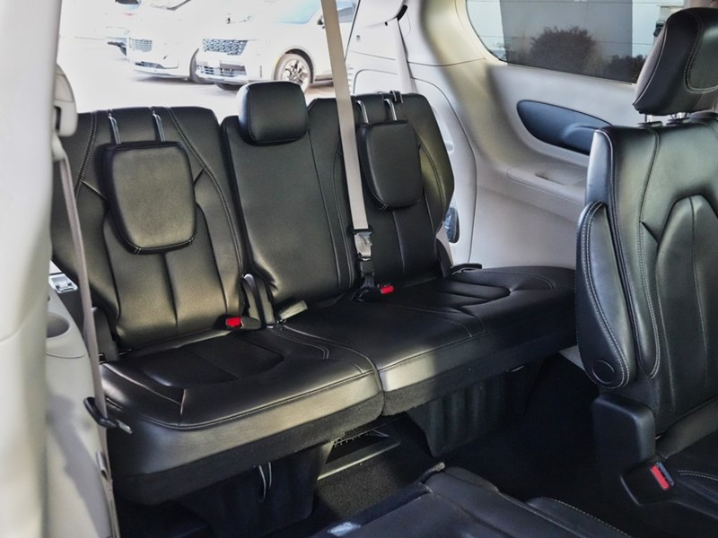 2022 Chrysler Pacifica Touring L FWD