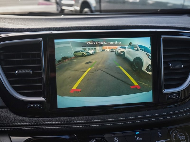 2022 Chrysler Pacifica Touring L FWD