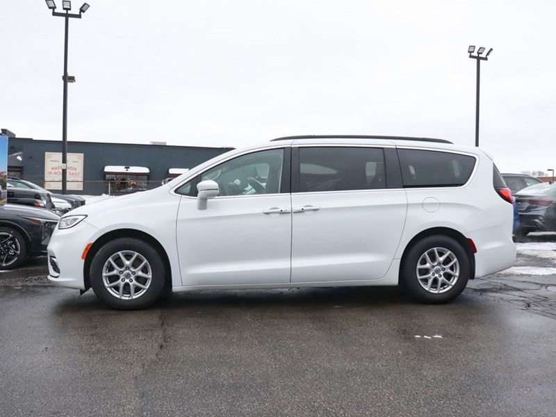 2022 Chrysler Pacifica Touring L FWD