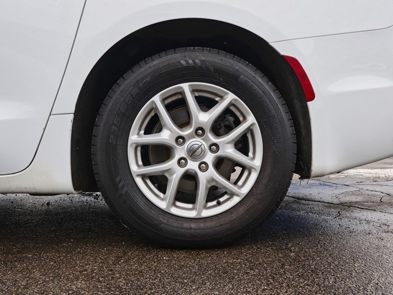 2022 Chrysler Pacifica Touring L FWD