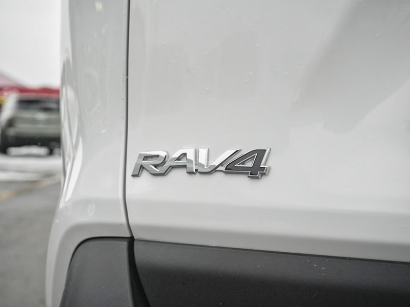 2024 Toyota RAV4 LE AWD | Saftey Sense | Heated Seats | Backup Cam